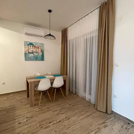 Апартаменти Seaesta Nika