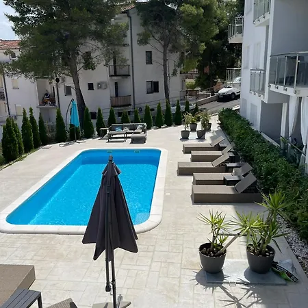 Seaesta Nika Апартаменты *