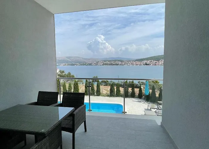 Seaesta Nika Apartment Trogir