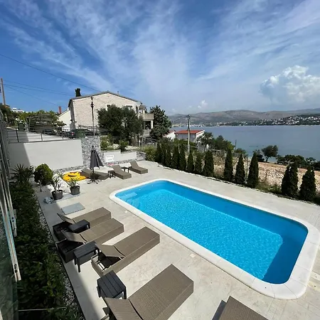 Apartman Seaesta Nika *